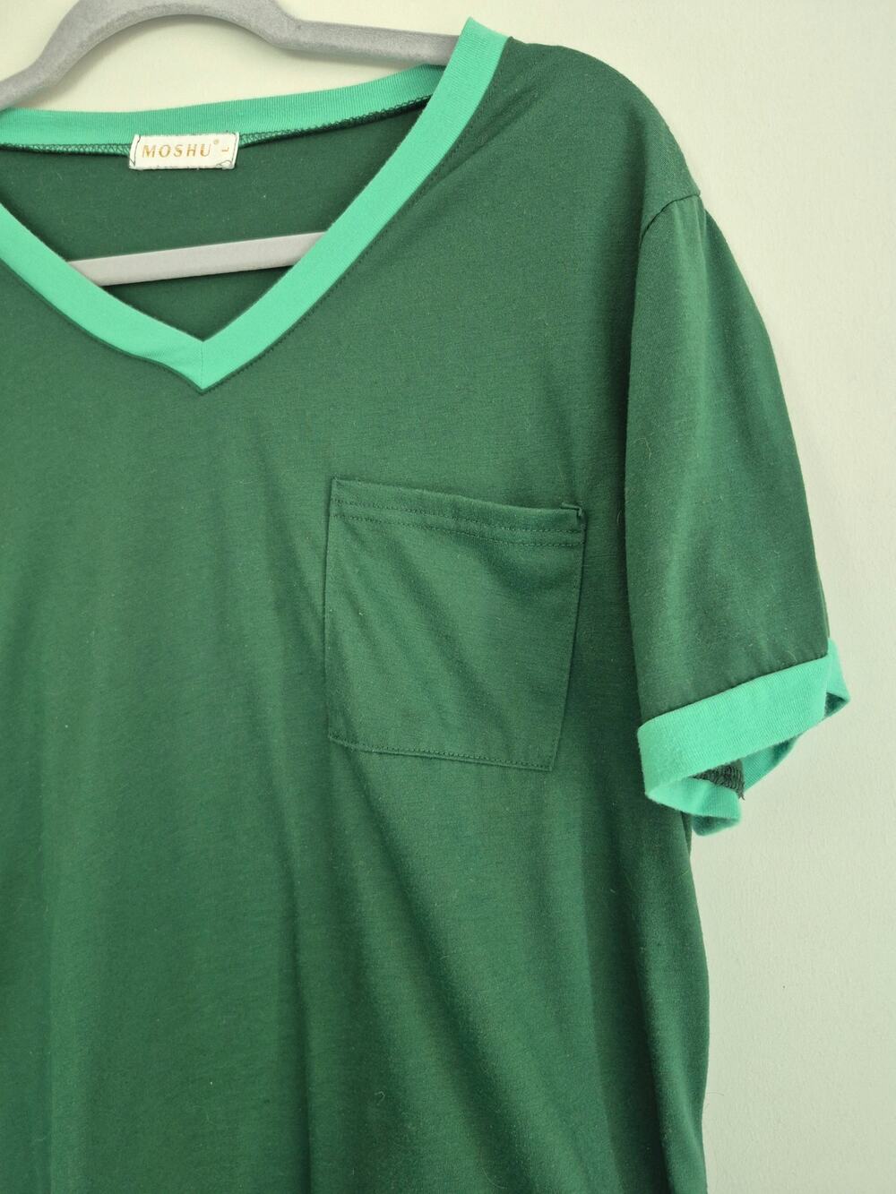 MOSHU Dark Green Contrast Trim Tee – Size L